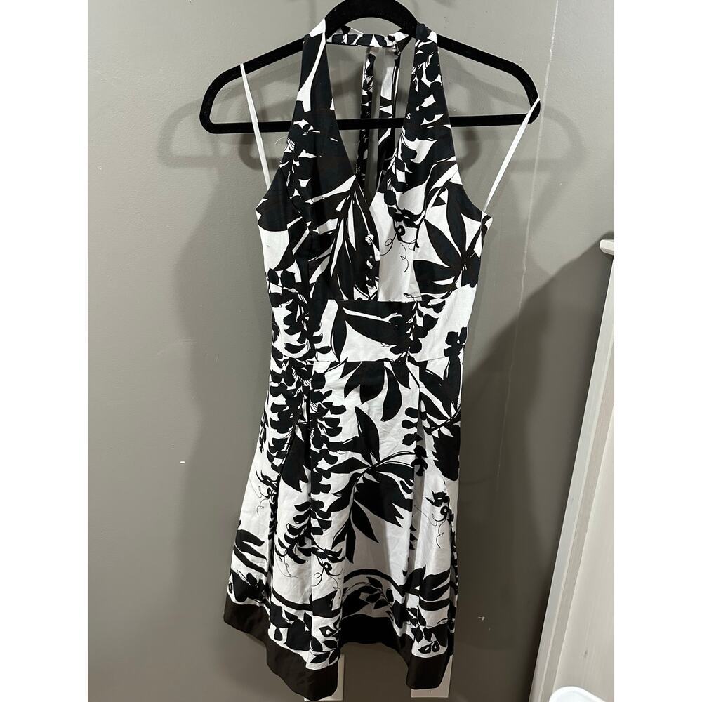 size 4 White House Black Market black white and brown dress